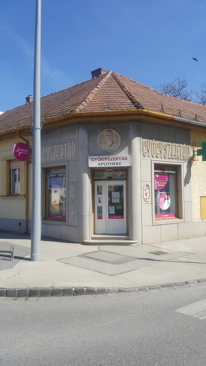 Szent István Király Gyógyszertár